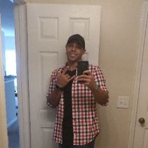 Meet your Posher, Carlos